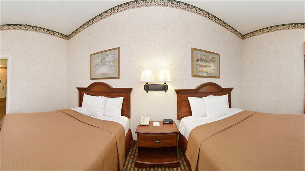 Best Western Bradbury Inn & Suites Perry Exterior photo